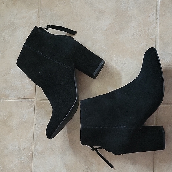 STEVE MADDEN Suede Leather Bootie Size 7.5 M - Picture 2 of 9